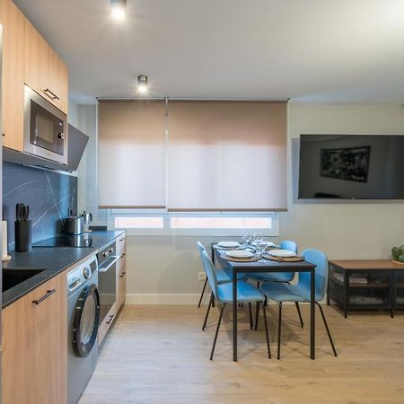 Villa Hita Apartment By People Rentals Bilbao Bagian luar foto