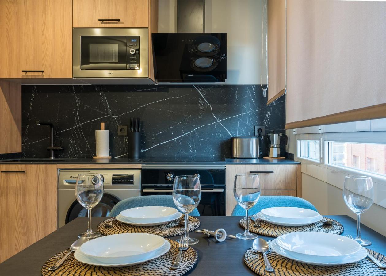 Villa Hita Apartment By People Rentals Bilbao Bagian luar foto