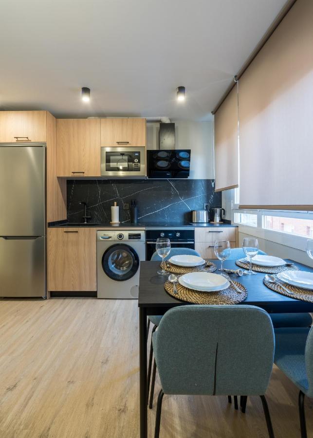 Villa Hita Apartment By People Rentals Bilbao Bagian luar foto