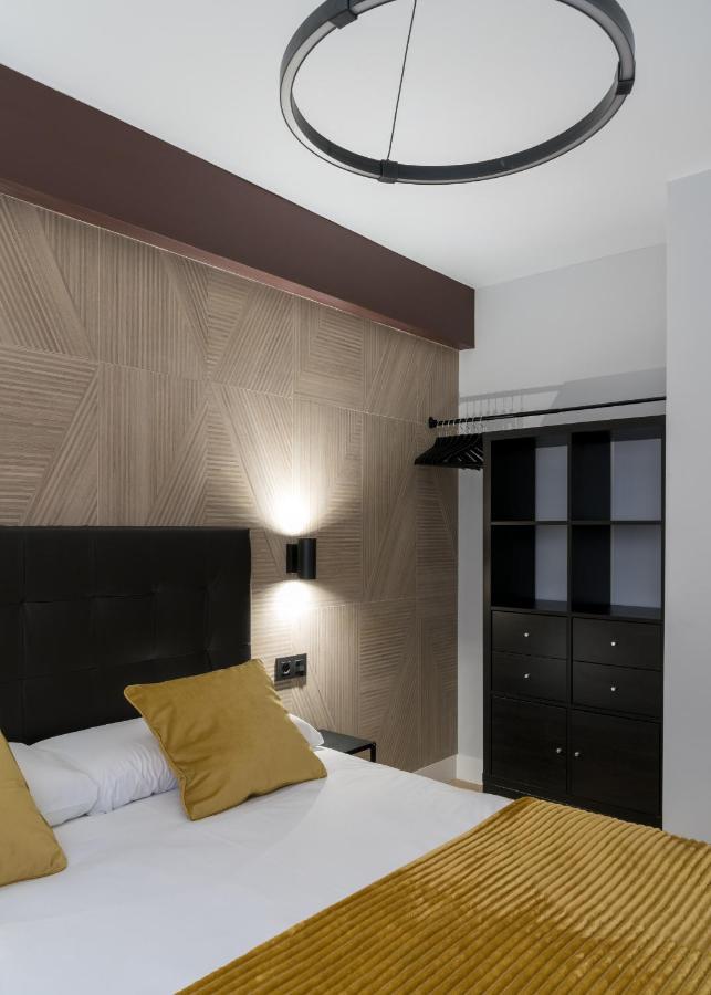 Villa Hita Apartment By People Rentals Bilbao Bagian luar foto